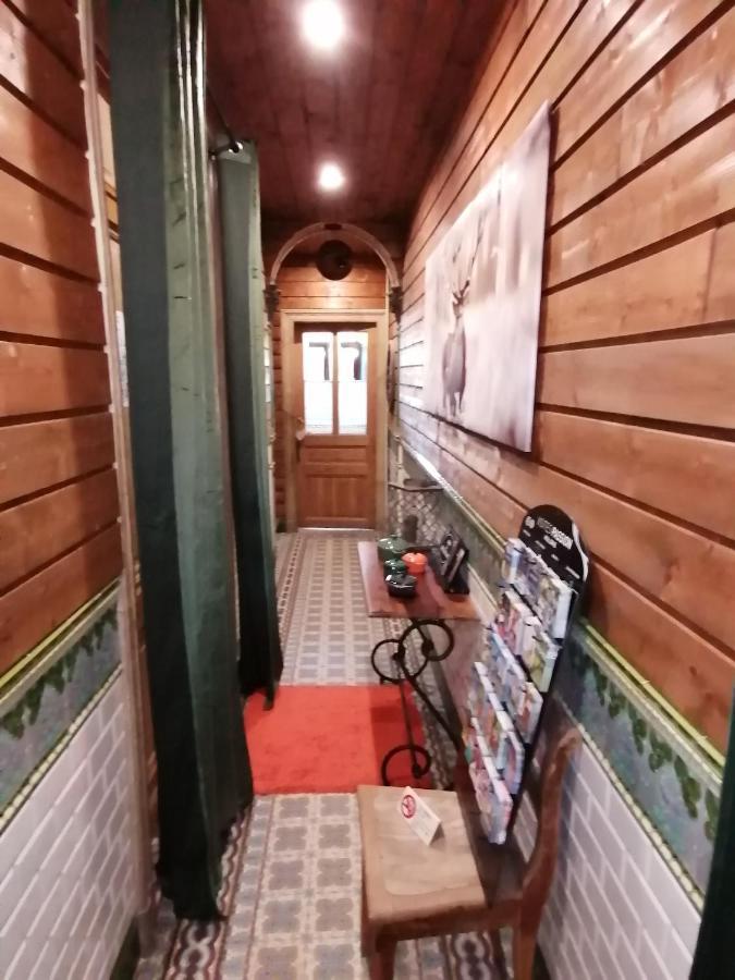Maison d'hôte Les Notes Endormie Chambre Secrète Berzee Exterior foto