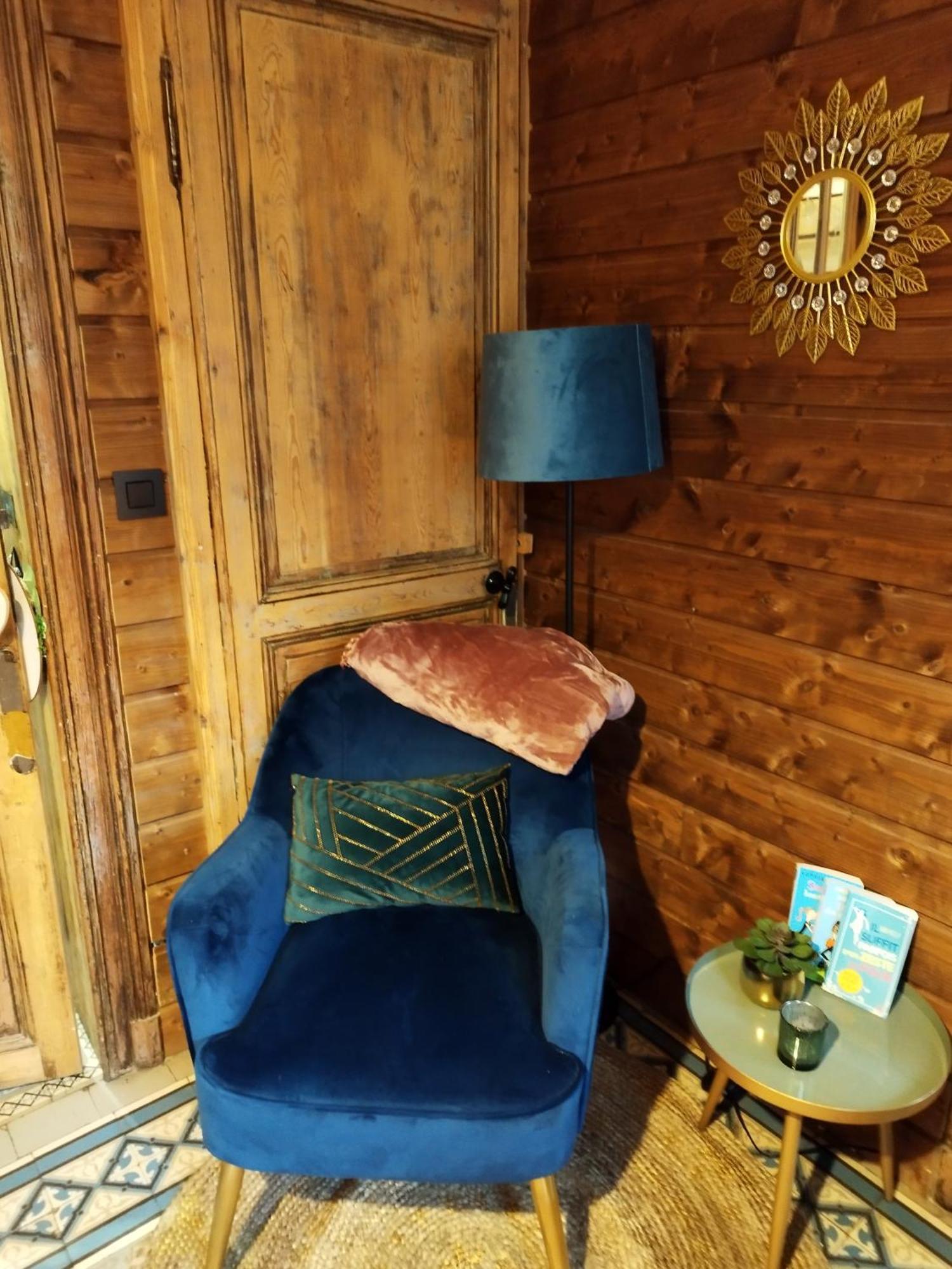 Maison d'hôte Les Notes Endormie Chambre Secrète Berzee Exterior foto